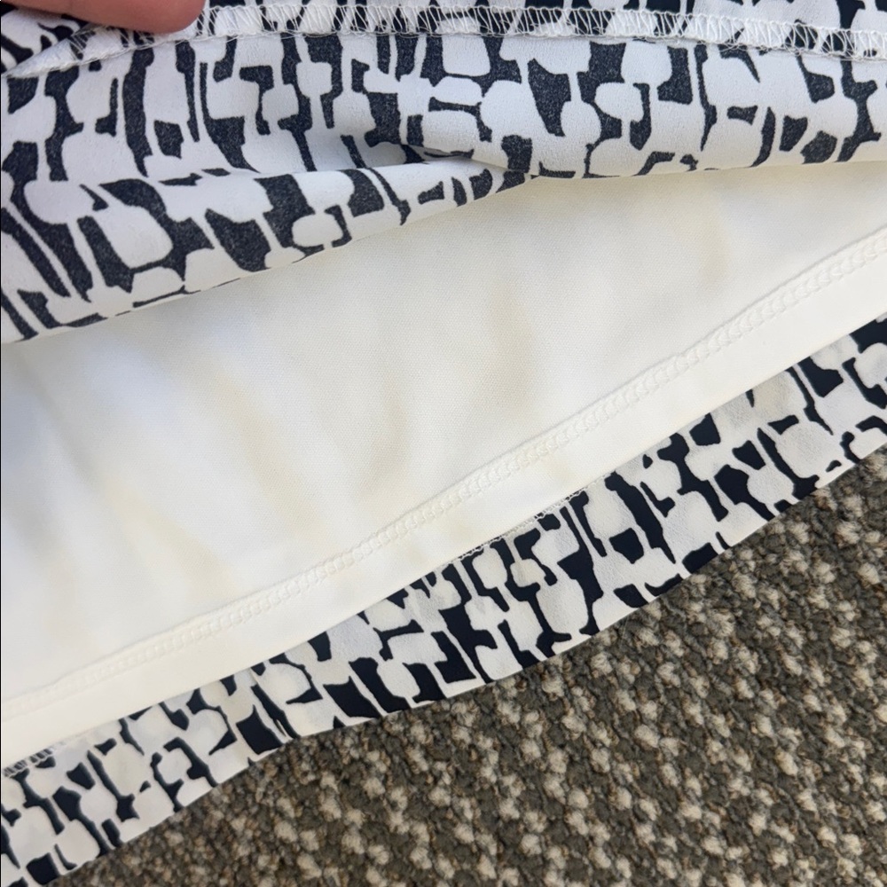 NWT Tahari ASL Black & White Print Dress, size 16 - Picture 6 of 7